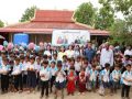 ឯកឧត្តម ឌី វិជ្ជា និង​លោកជំទាវ ហ៊ុន ម៉ា​ណា អញ្ជើញ​នាំយក​ទេយ្យវត្ថុ ប្រគេន​ព្រះសង្ឃ និង​ចែក​អំណោយ​ប្រជាពលរដ្ឋ នៅ​ស្រុក​ភ្នំស្រួច ខេត្ត​កំពង់ស្ពឺ​