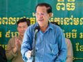 សម្តេច​តេជោ ហ៊ុន សែន អញ្ជើញ​ចុះ​សួរសុខទុក្ខ និង​ជួប​សំណេះសំណាល​ជាមួយ​ប្រជាពលរដ្ឋ​ភៀស​សឹក​នៅ​មណ្ឌល​បណ្តោះអាសន្ន ខេត្ត​បន្ទាយមានជ័យ